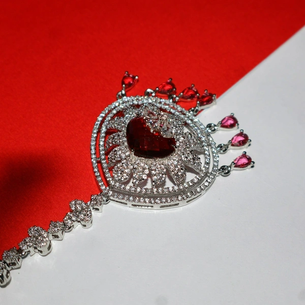 Sparkling Bridal Maang Tikka