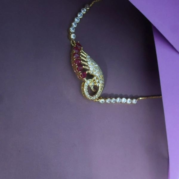 Elegant Peacock Motif bracelete