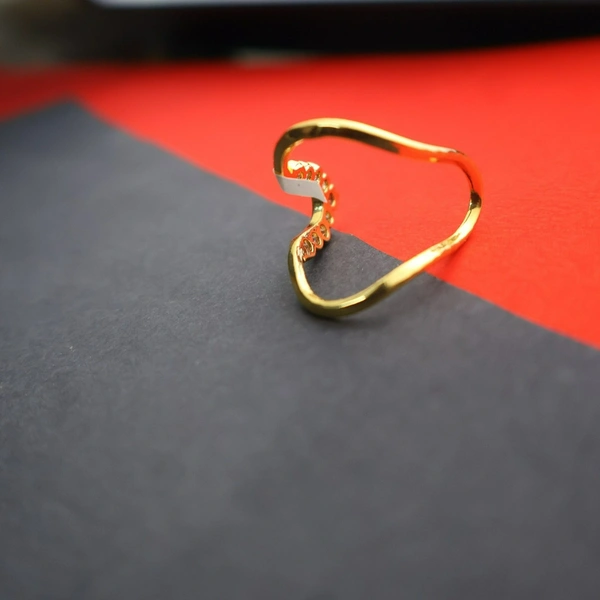 Dainty Wavy Ring with Pink Accents