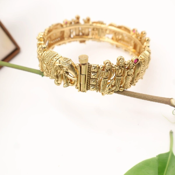 Antique Temple Design Bangle