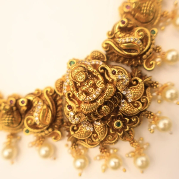 NAKSHI TEMPLE NECK SETT