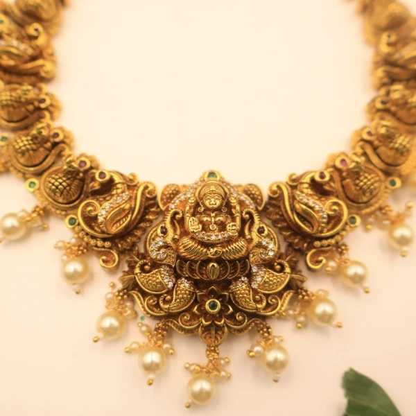 NAKSHI TEMPLE NECK SETT