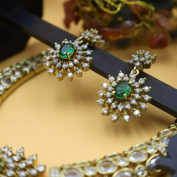Emerald Radiance Kundan Necklace Set