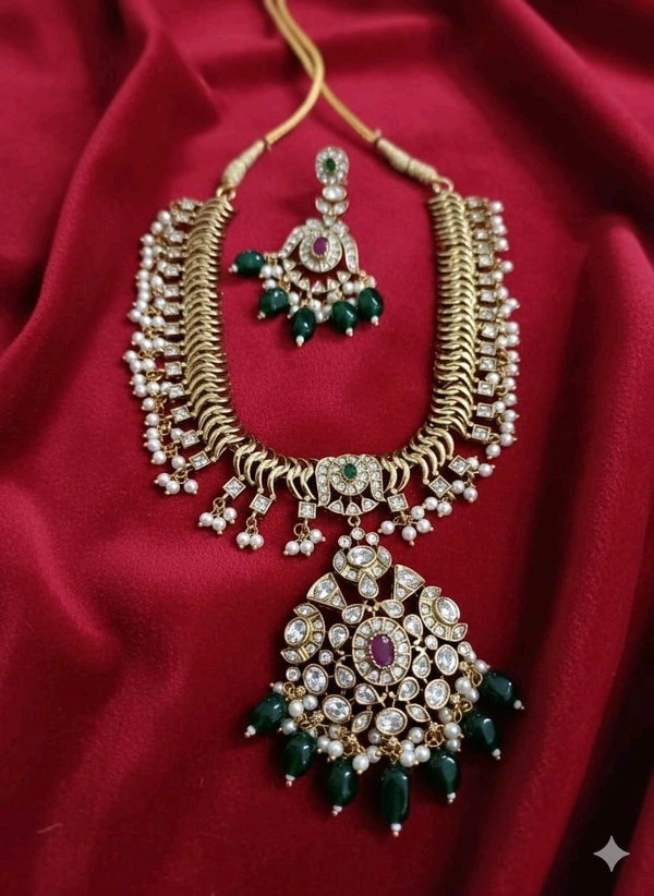 Jilebee Neckset