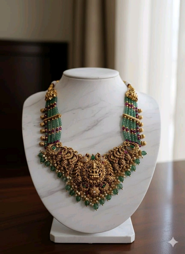 Beeds Choker With Earings 