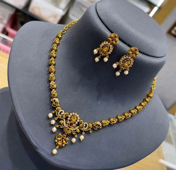 Nakshi Simple With Out God Neck Set 