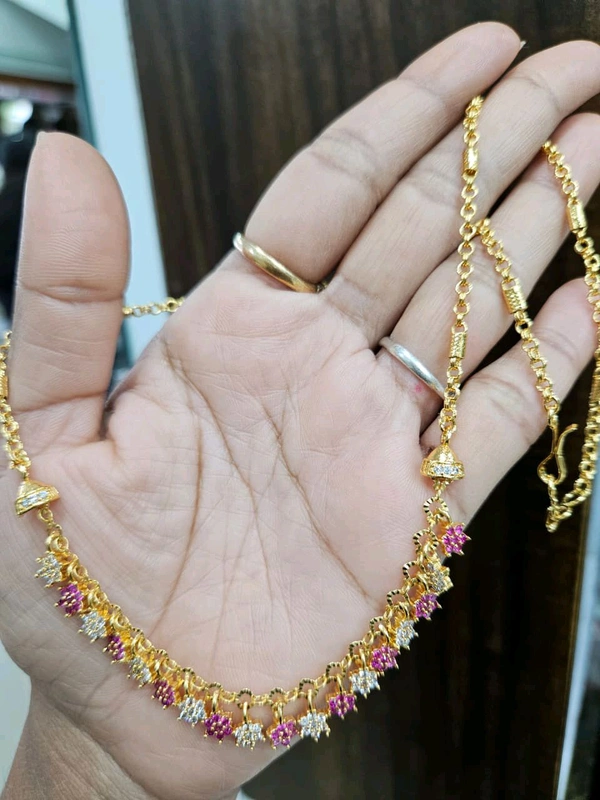 Simple Neck Chain Pink And White 