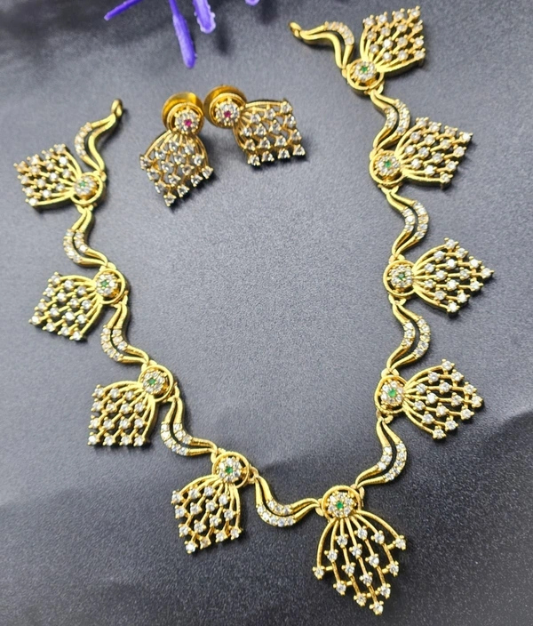 smiple neck set 