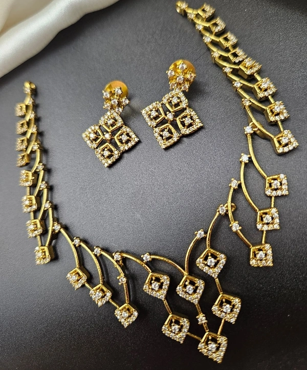 simple neck set