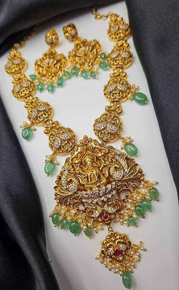 nakshi white stones emerald green beed  neck set