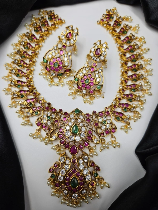 guttapusalu neck set