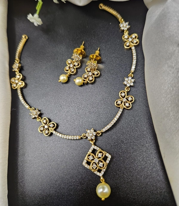 smiple neck set