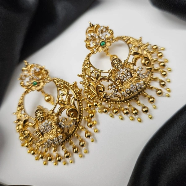 chandbali earings