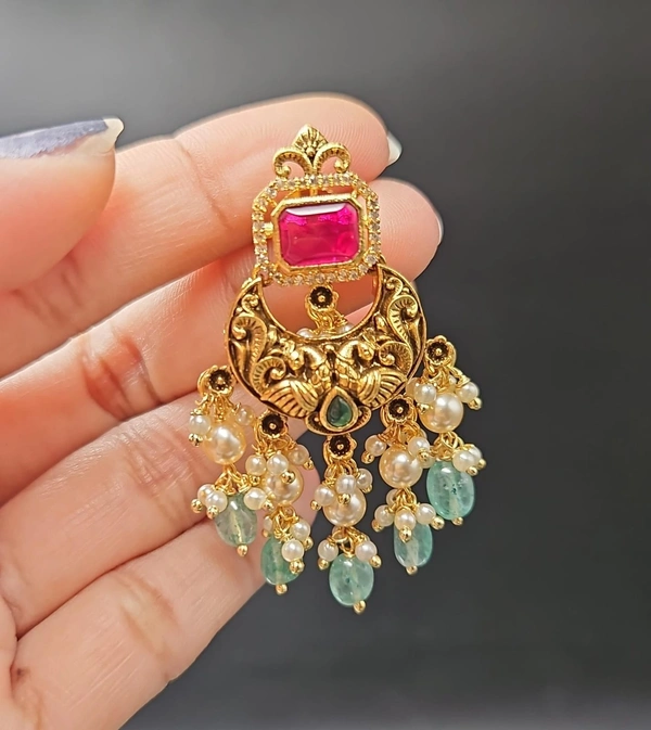 antique neck set
