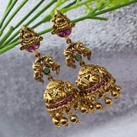 antique chocker