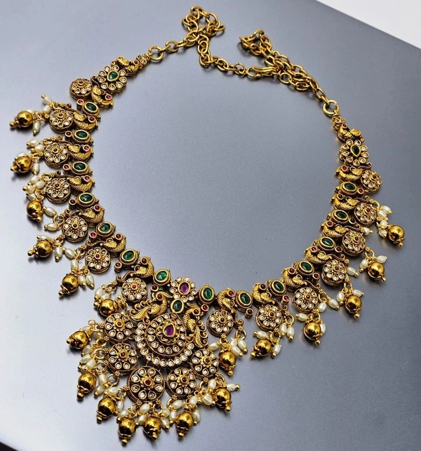 without god nakshi neck set