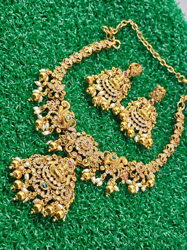 nakshi neck set