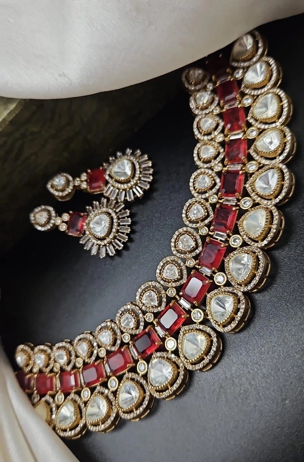 mehndi victorian chocker