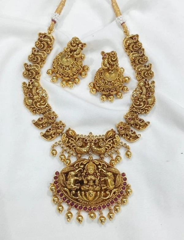 lakshmi neck set