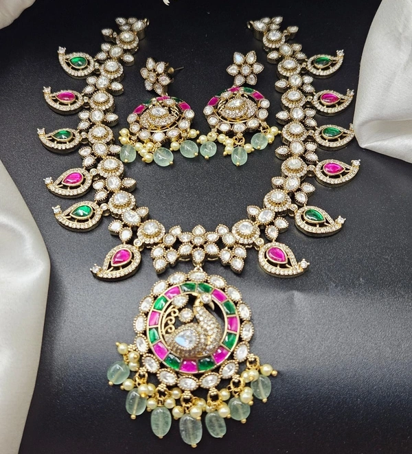 victorian neck set