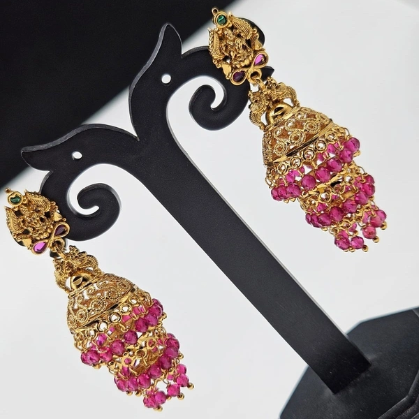 triple butta earrings