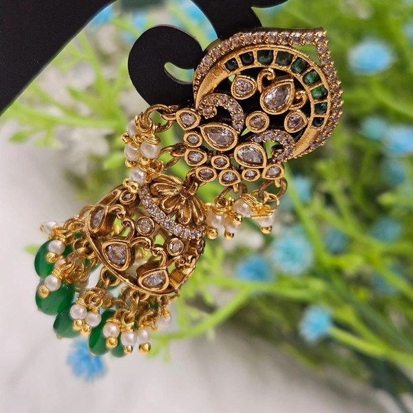 green earrings