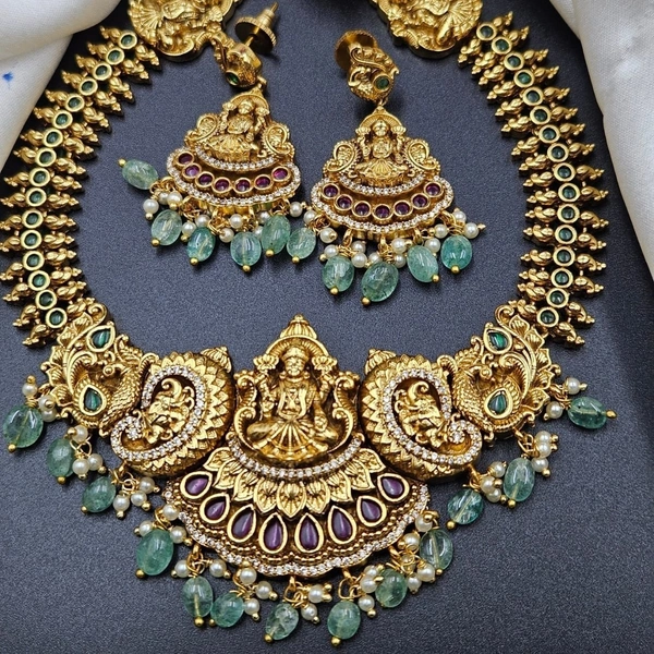 nakshi neck set