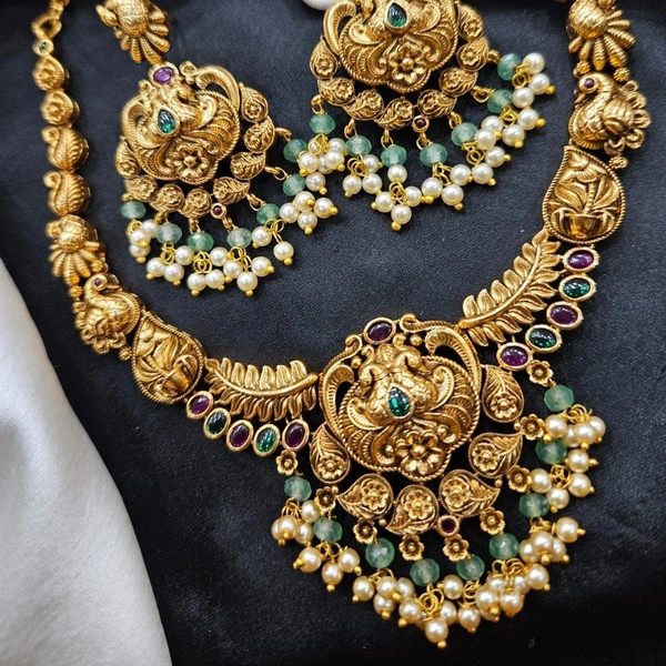 premiium nakshi with out god neck set