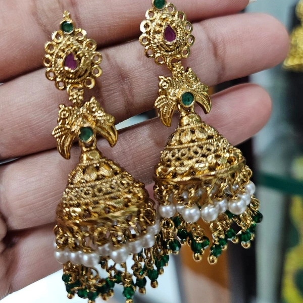 green earrings