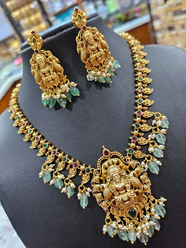 nakshi neckset