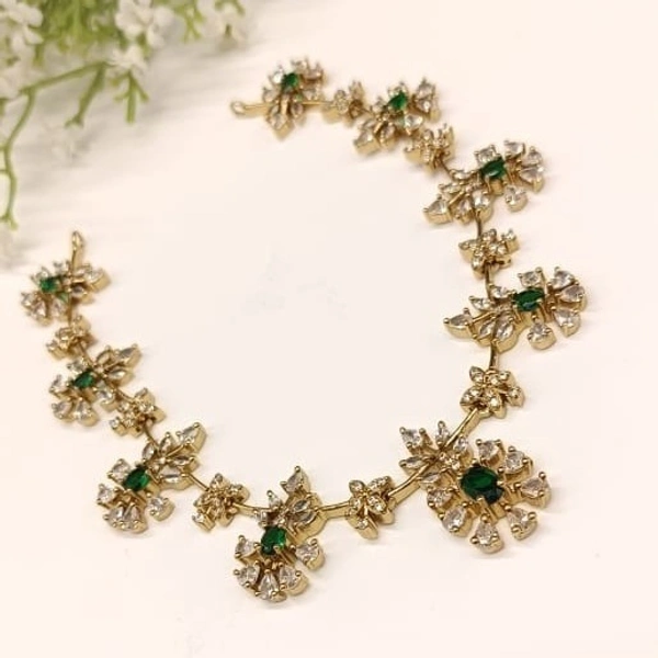 green with white neck set