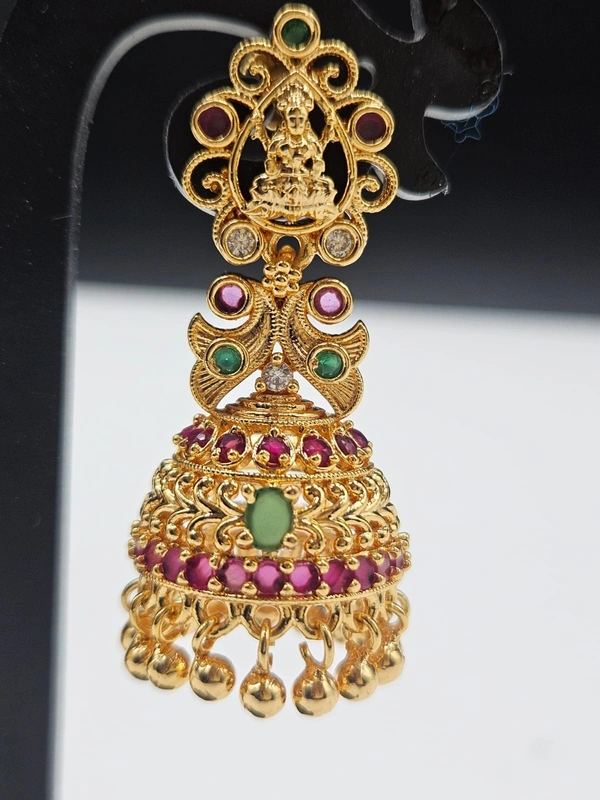 gold balls with lakshmidevi