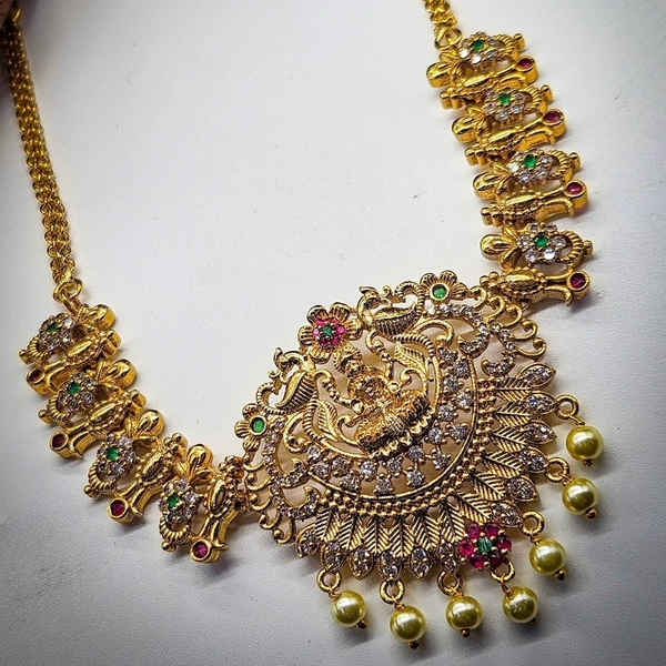 lakshmi mini chocker