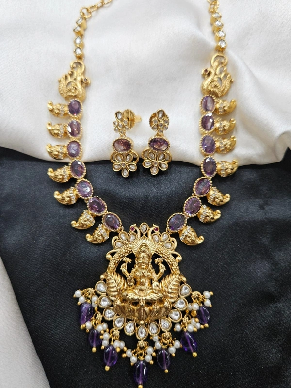 voilet lakshmi neck set 