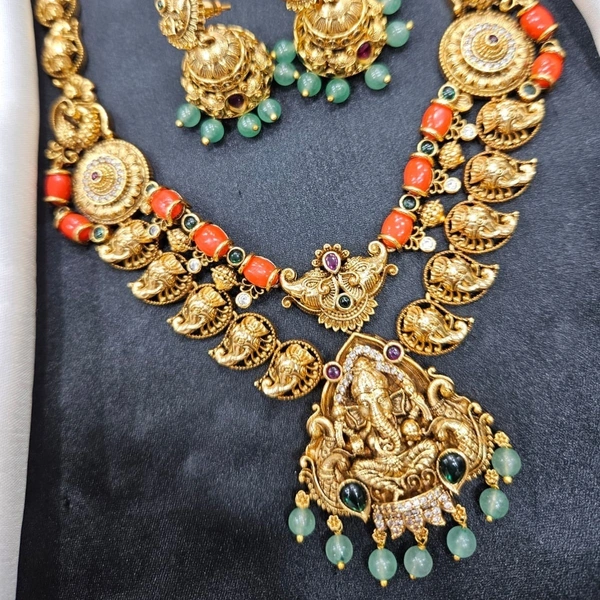 vinayaka coral neck set