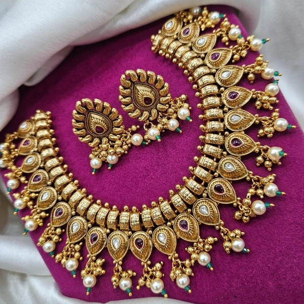nakshi work with ad stones bridal set