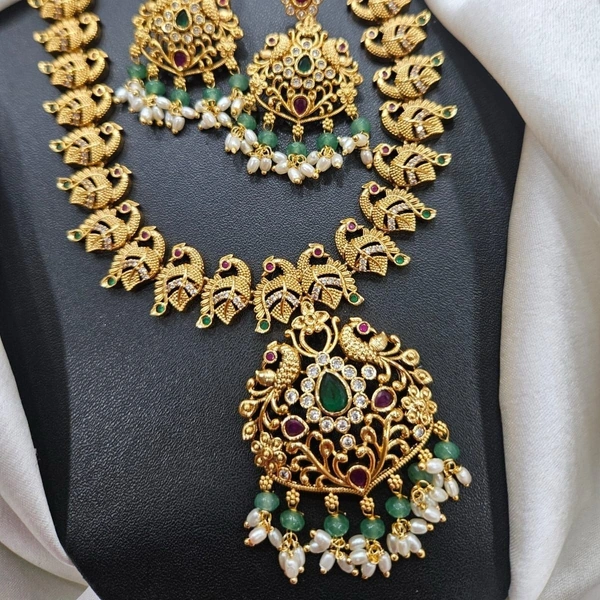 peacock neck set