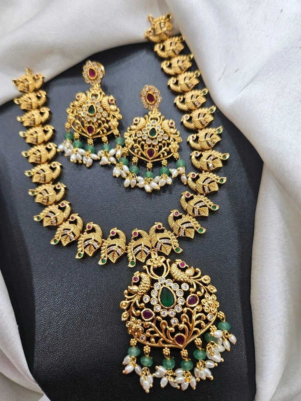 peacock neck set