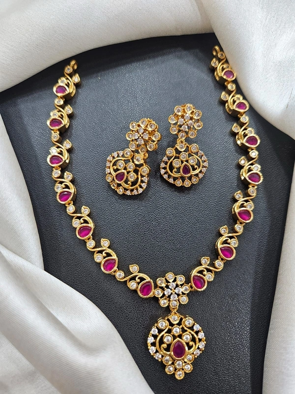 ruby simple neck set