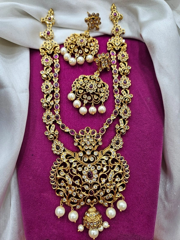 two lines antique neck set