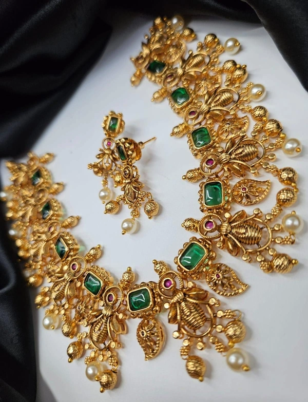 mango nakshi neck set