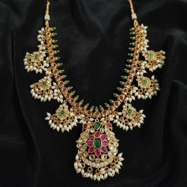 jadau guttapusala neck set