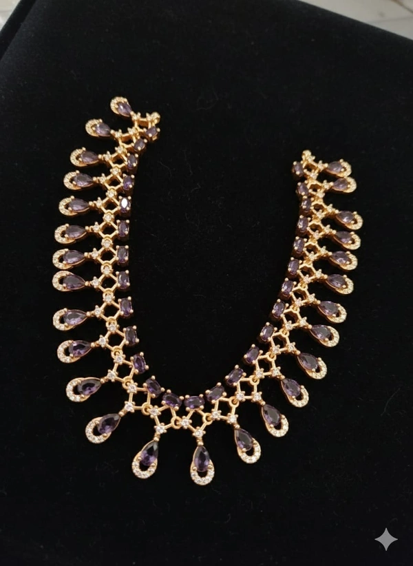 violet simple neck set