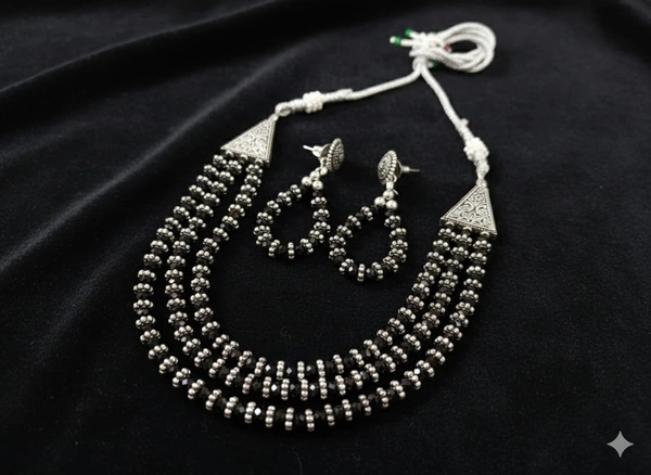 black cristal 3 steps neck set