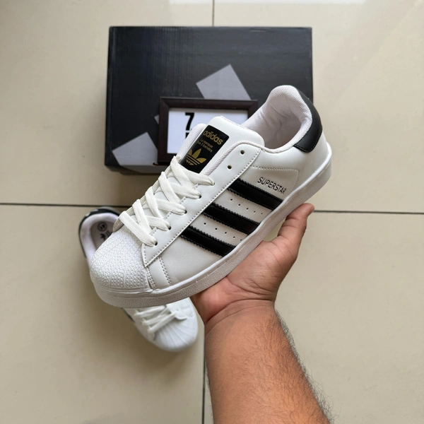 Superstar White - UK 9