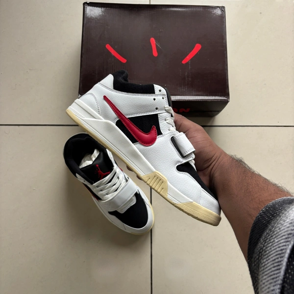 Jumpman University Red - UK 9