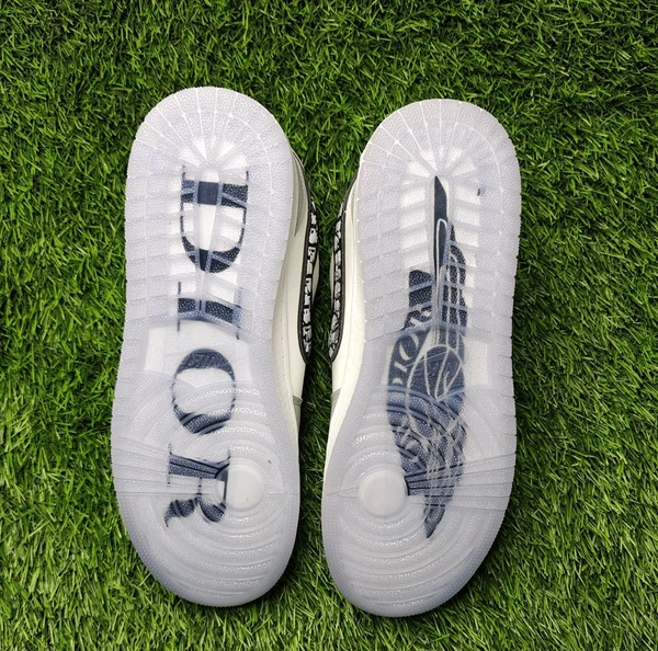 JORDAN LOW DIOR - UK 9