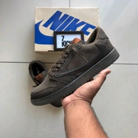 TRAVIS SCOTT VELVET BROWN - UK 9