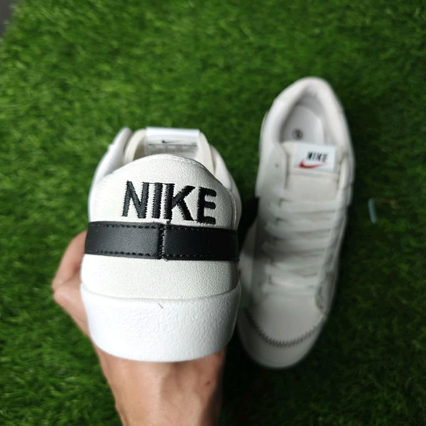 BLAZER LOW '77 JUMBO WHITE - UK 9
