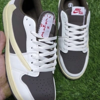 TRAVIS SCOTT REVERSE MOCHA - UK 9